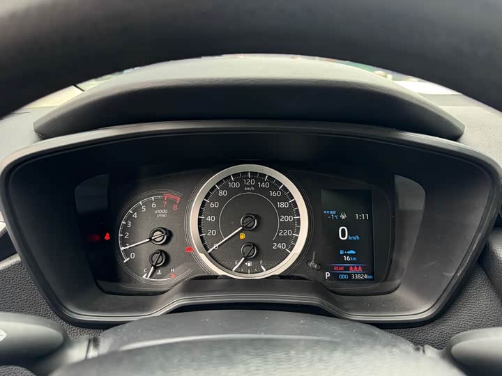 Фото 7 - Toyota Corolla