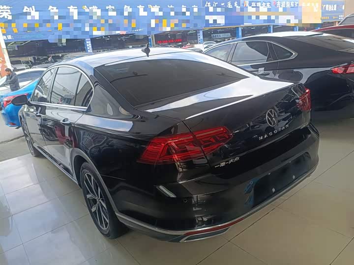 Фото 5 - Volkswagen Magotan