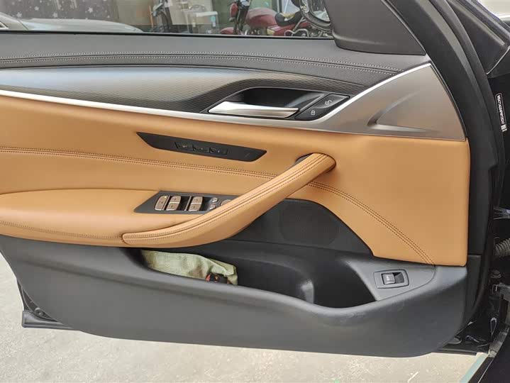 Фото 7 - BMW 5 Series