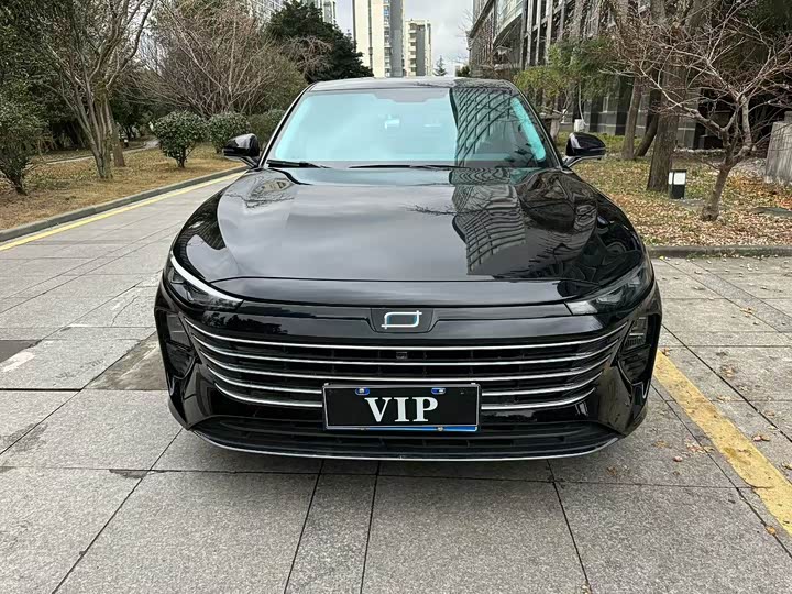 Фото 2 - Bestune B70