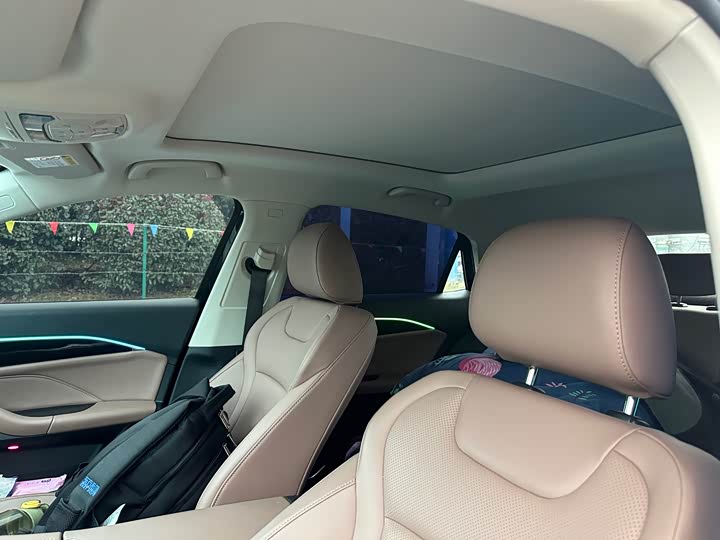 Фото 7 - Bestune B70