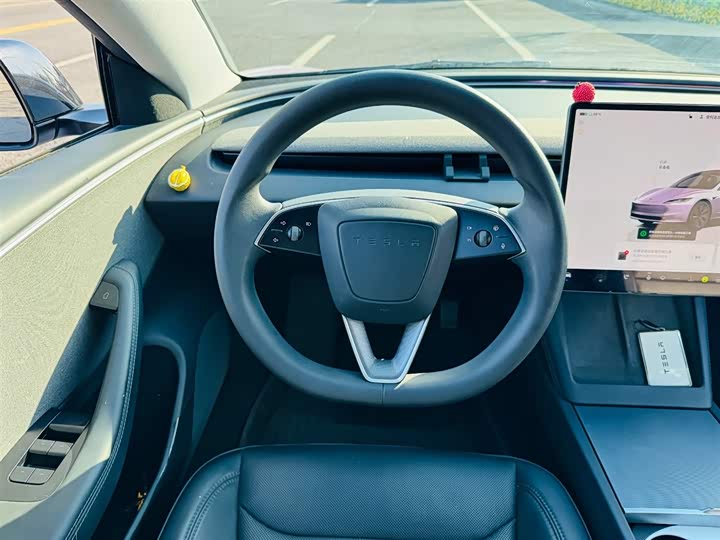 Фото 9 - Tesla Model 3