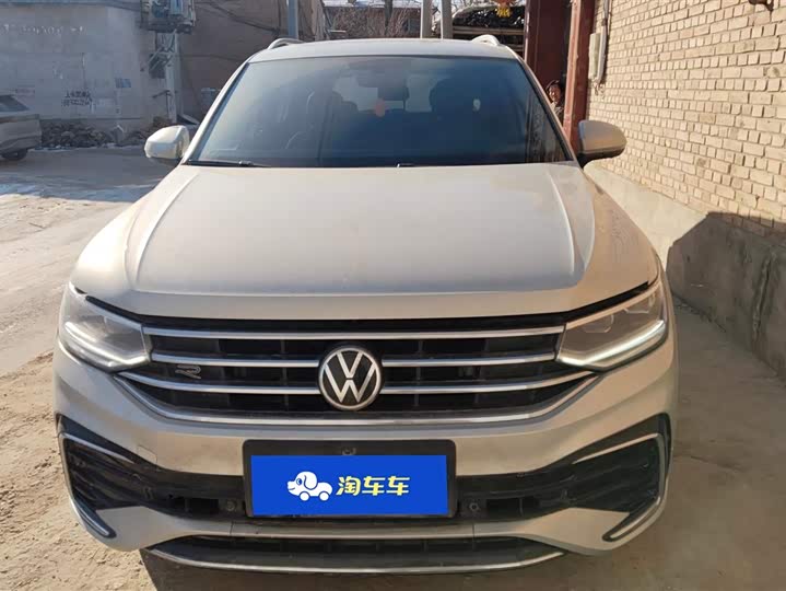 Фото 2 - Volkswagen Tiguan L Pro
