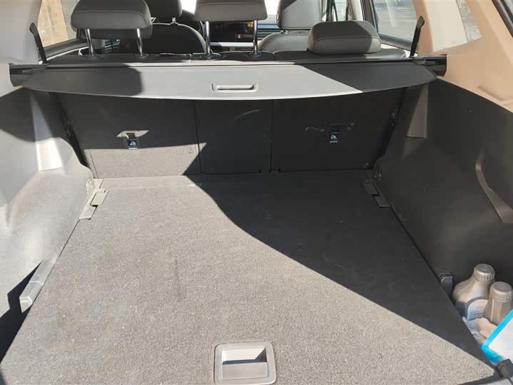 Фото 4 - Volkswagen Tiguan L Pro