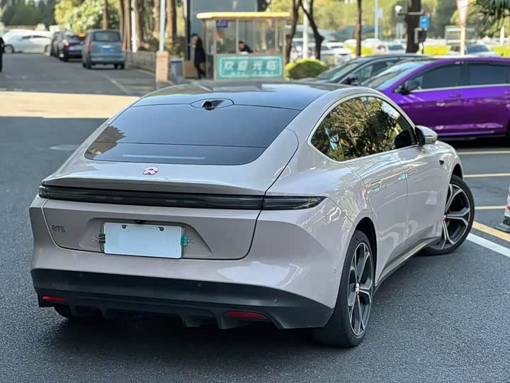 Фото 9 - Nio ET5