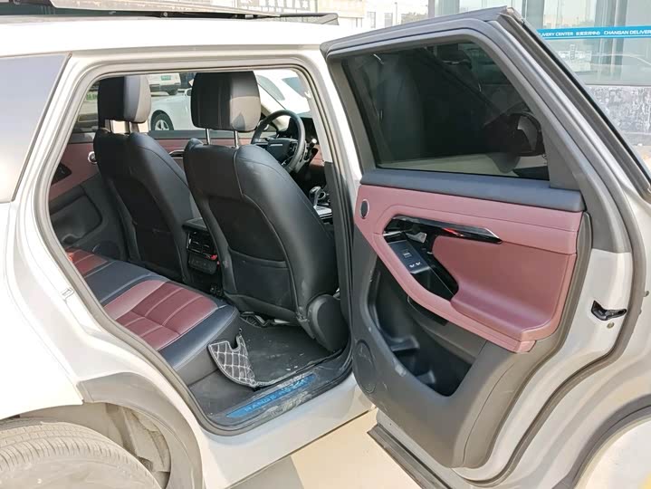 Фото 4 - Land Rover Range Rover Evoque L