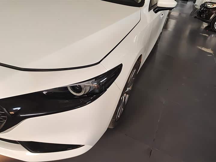 Фото 5 - Mazda 3 (Axela)