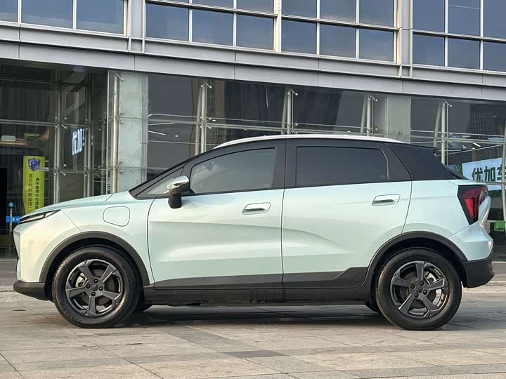 Фото 4 - Geely Geometry E Firefly