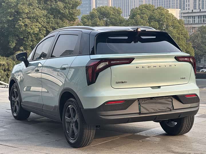 Фото 5 - Geely Geometry E Firefly