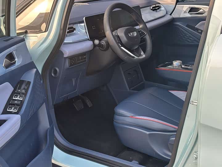 Фото 8 - Geely Geometry E Firefly