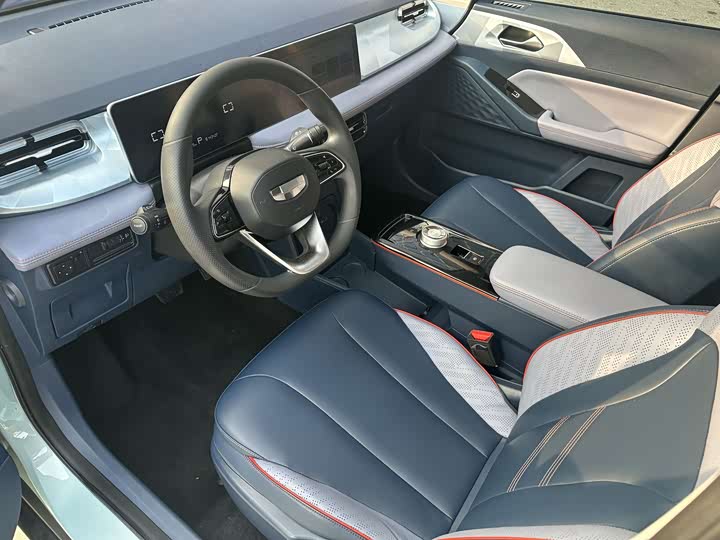 Фото 9 - Geely Geometry E Firefly