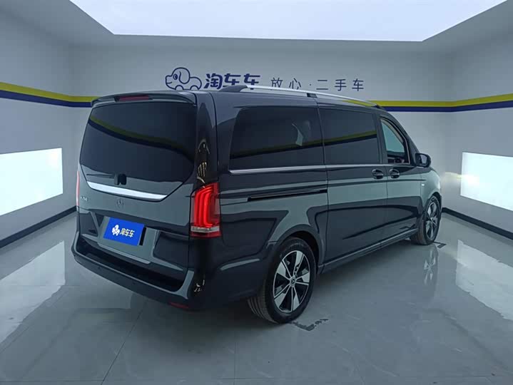 Фото 3 - Mercedes-Benz V-Class