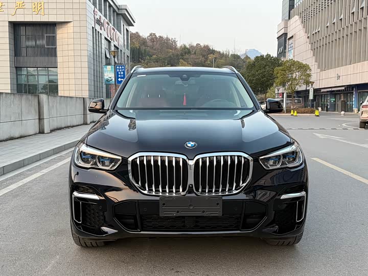 Фото 1 - BMW X5