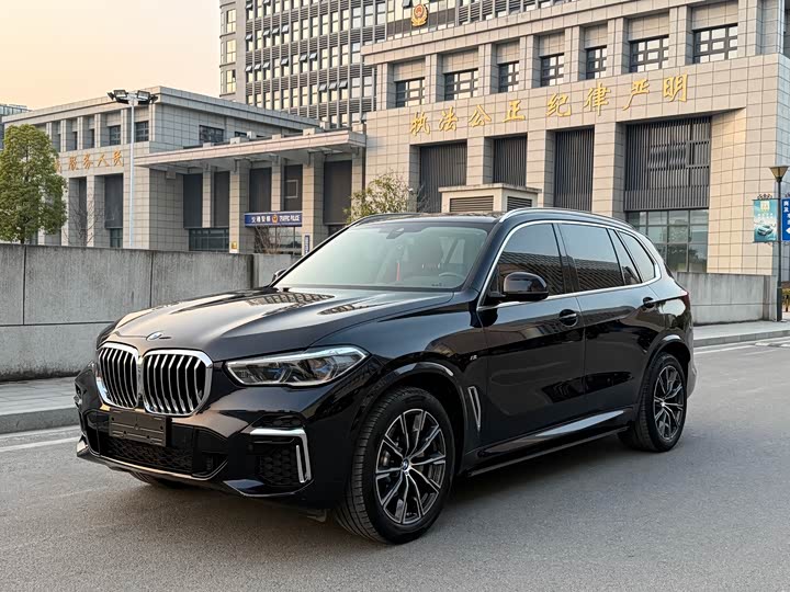 Фото 2 - BMW X5