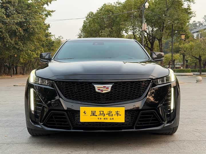 Фото 2 - Cadillac CT5