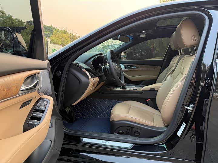 Фото 4 - Cadillac CT5