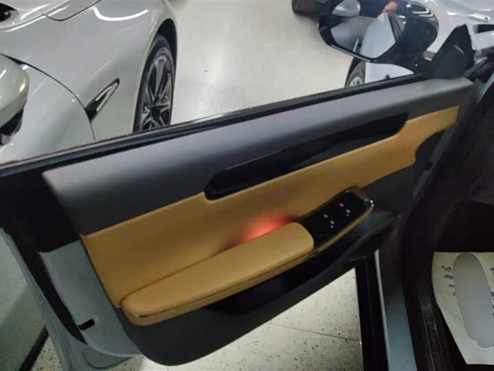 Фото 7 - Leapmotor C01