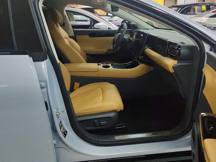 Фото 8 - Leapmotor C01