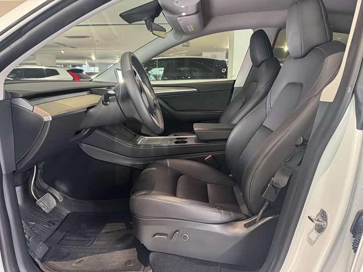 Фото 4 - Tesla Model Y