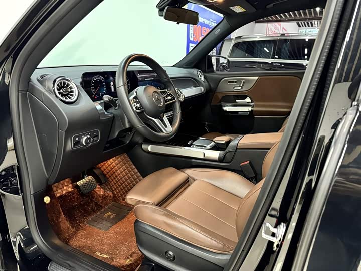 Фото 9 - Mercedes-Benz GLB-Class