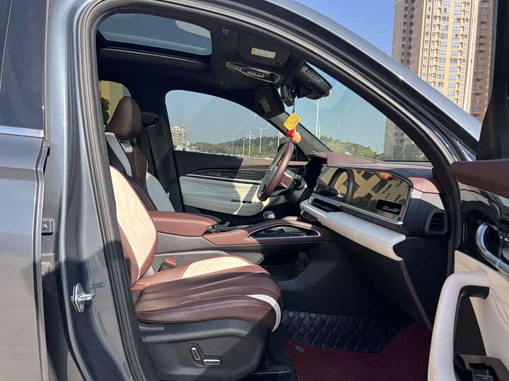 Фото 8 - Geely Monjaro