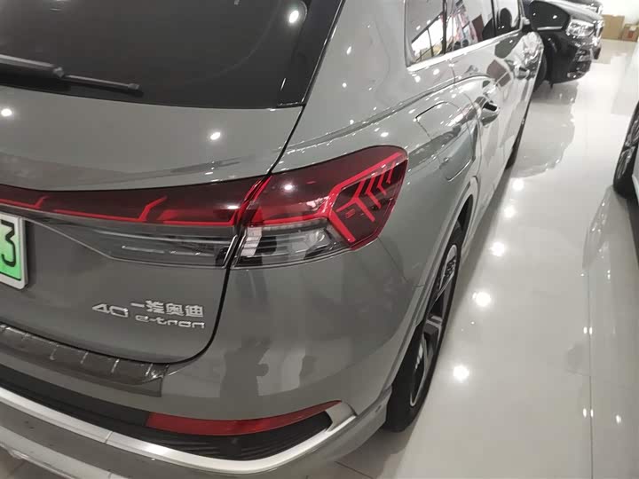 Фото 8 - Audi Q4 e-tron
