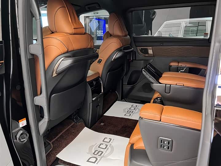 Фото 8 - Toyota Alphard