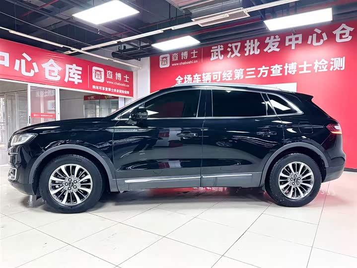 Фото 4 - Lincoln Nautilus