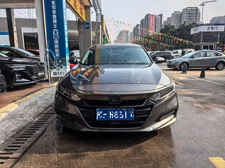 Фото 2 - Honda Accord