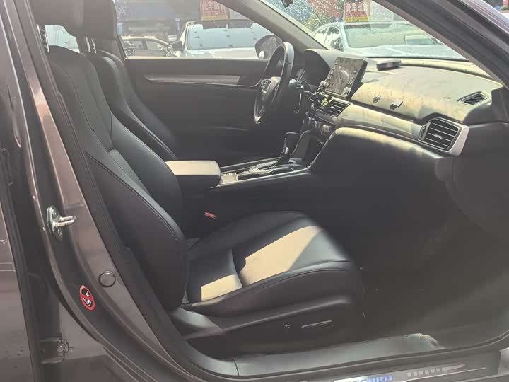 Фото 5 - Honda Accord