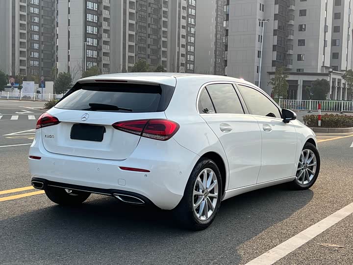 Фото 9 - Mercedes-Benz A-Class