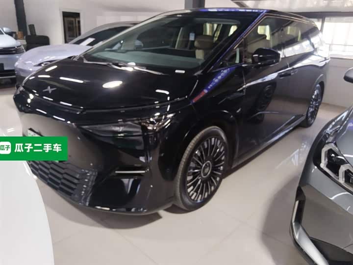 Фото 2 - XPeng X9