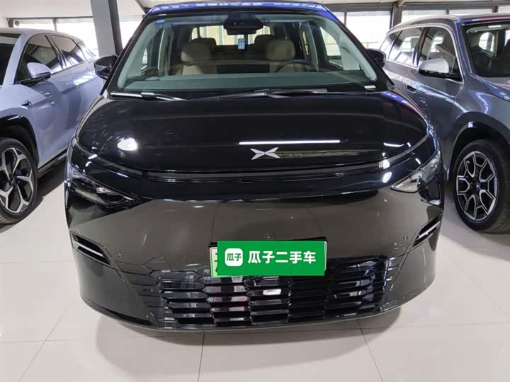 Фото 3 - XPeng X9