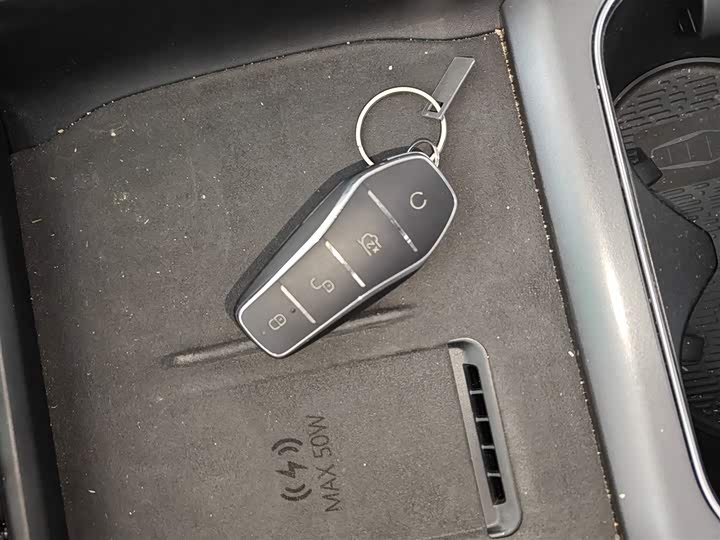 Фото 9 - BYD Yuan Plus