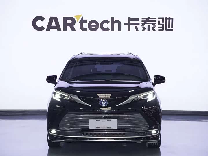 Фото 2 - Toyota Sienna