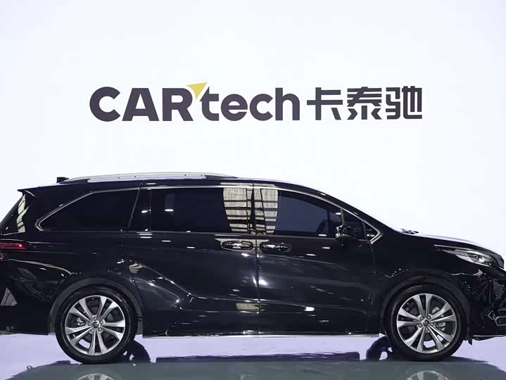 Фото 5 - Toyota Sienna