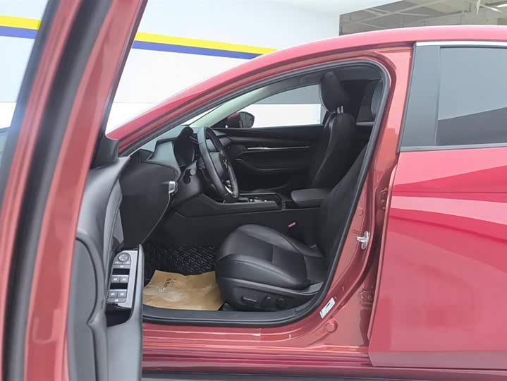 Фото 9 - Mazda 3 (Axela)