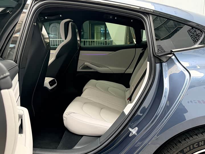 Фото 9 - Xiaomi SU7