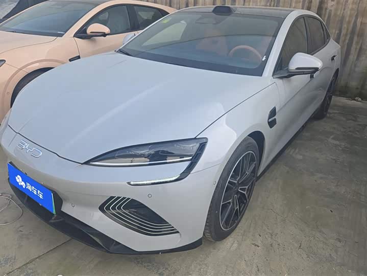 Фото 1 - BYD Seal