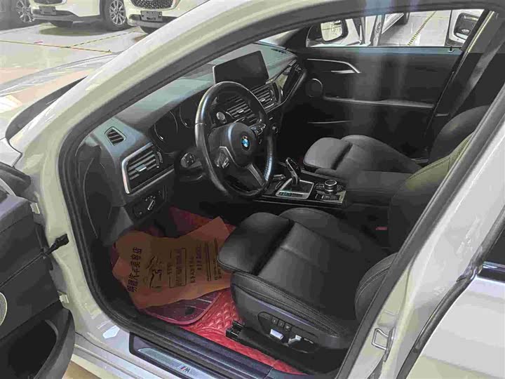 Фото 6 - BMW 1 Series