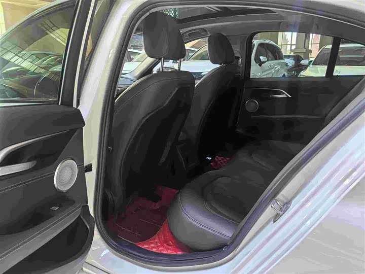 Фото 7 - BMW 1 Series