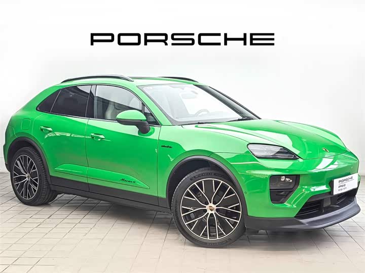 Фото 3 - Porsche Macan EV