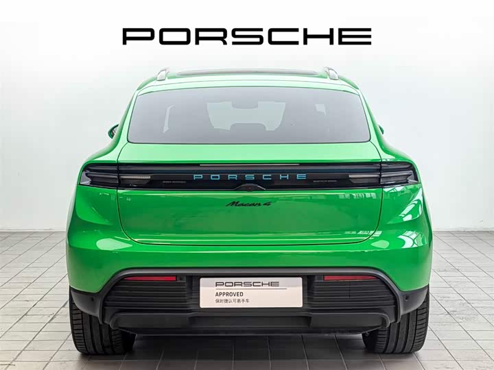 Фото 6 - Porsche Macan EV