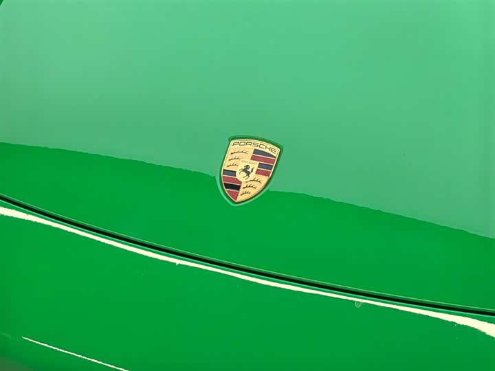 Фото 8 - Porsche Macan EV