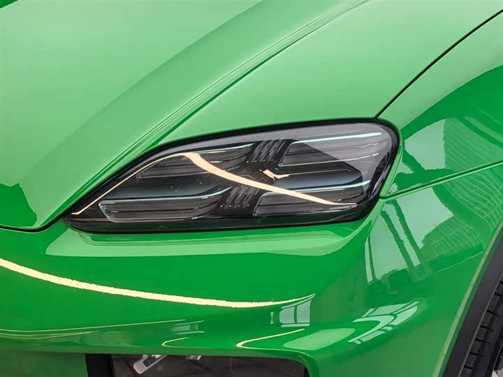 Фото 9 - Porsche Macan EV