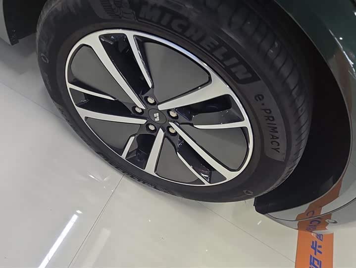 Фото 6 - LiXiang L7