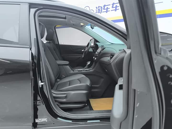 Фото 8 - Chevrolet Equinox