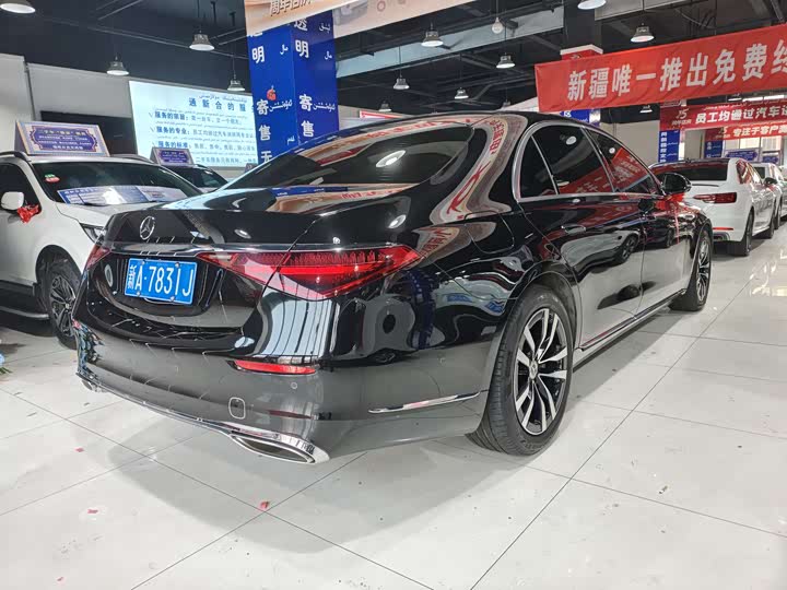 Фото 9 - Mercedes-Benz S-Class