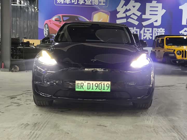 Фото 2 - Tesla Model Y