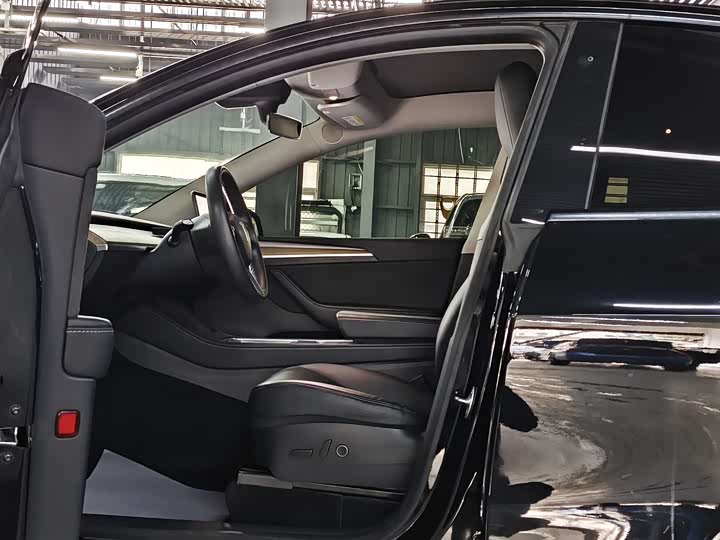 Фото 8 - Tesla Model Y